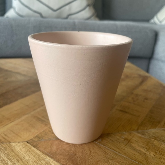 Handmade Ceramic Minimalist Succulent Plant Pot - Picture 2 of 3